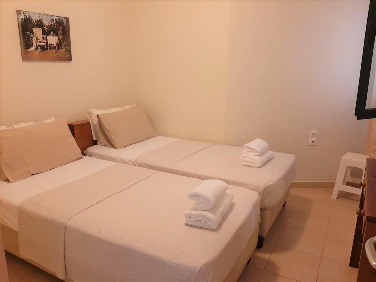 Giannos Apartments Agia Efimia Bagian luar foto