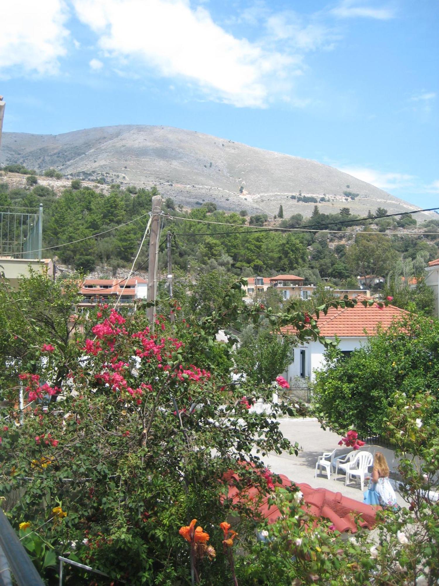 Giannos Apartments Agia Efimia Bagian luar foto