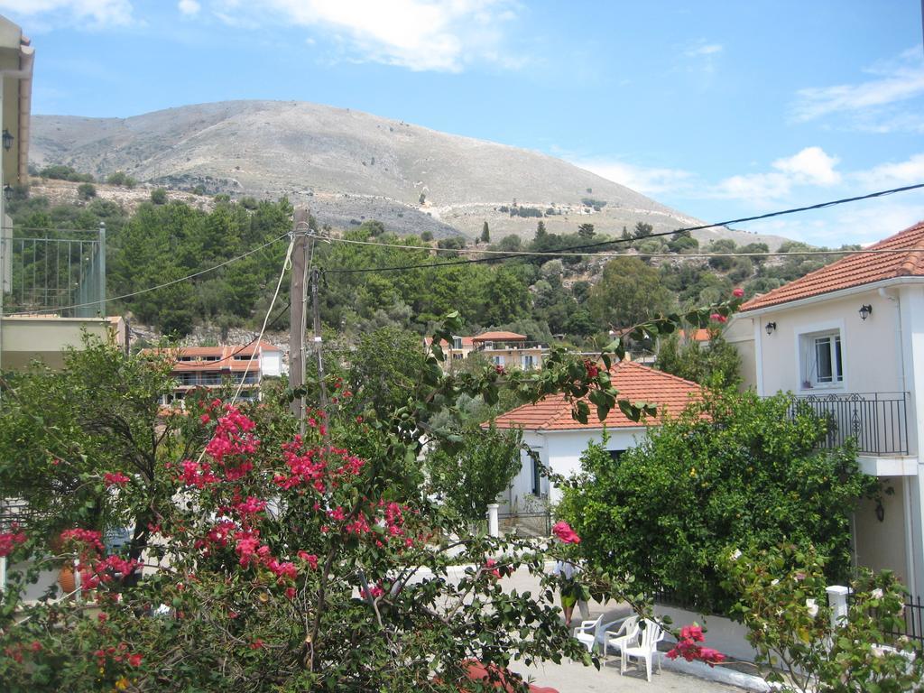 Giannos Apartments Agia Efimia Bagian luar foto