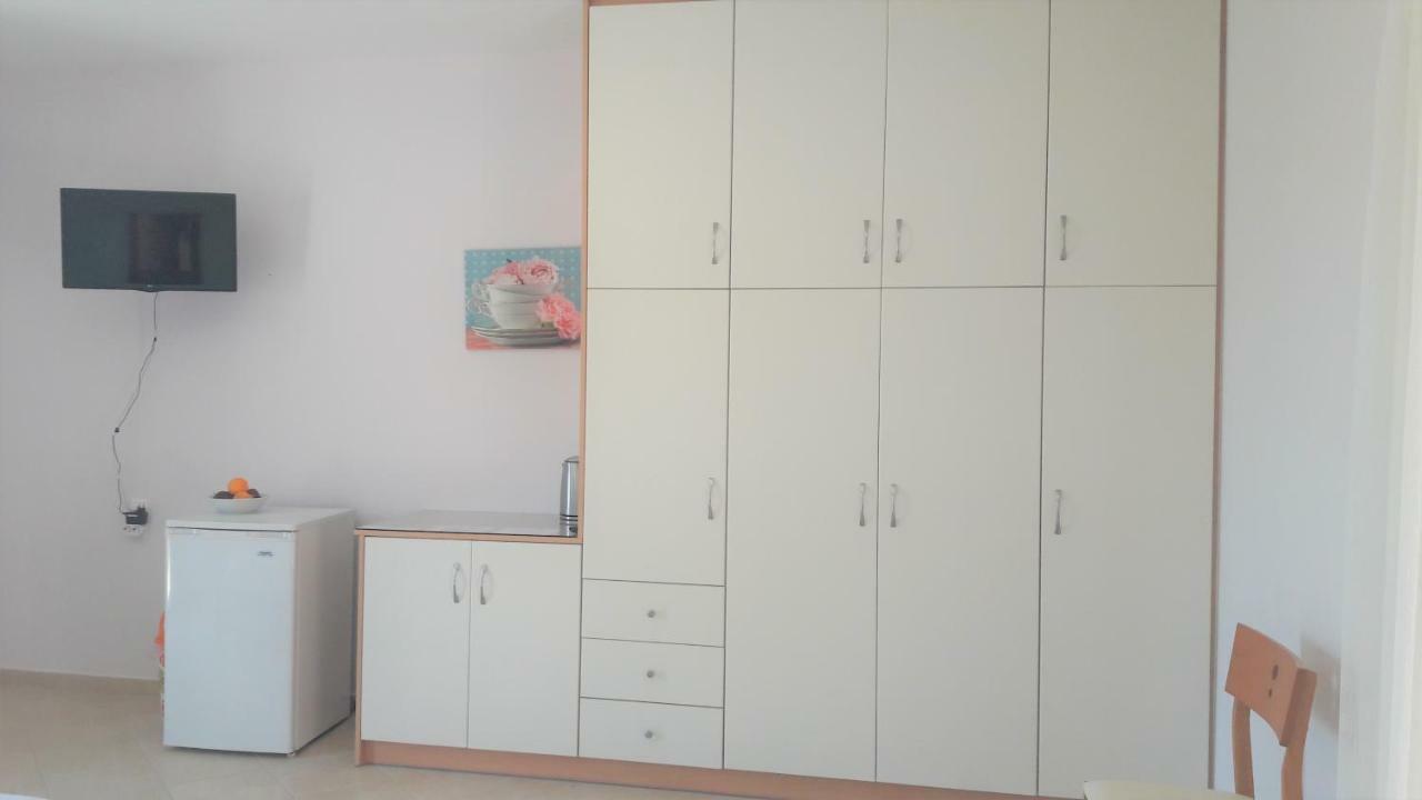 Giannos Apartments Agia Efimia Bagian luar foto